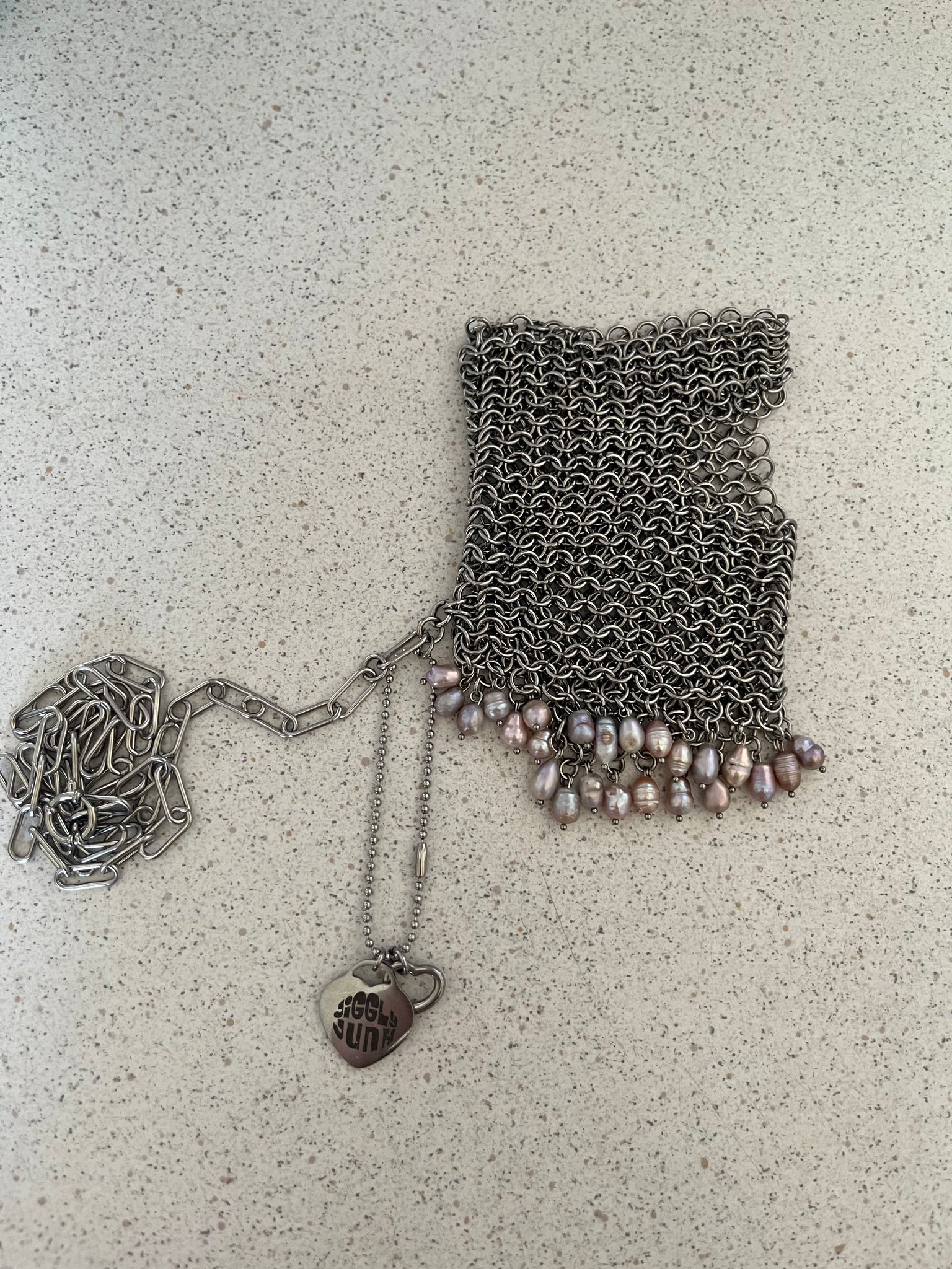 The “PEARL CUFFLING” Jiggly
